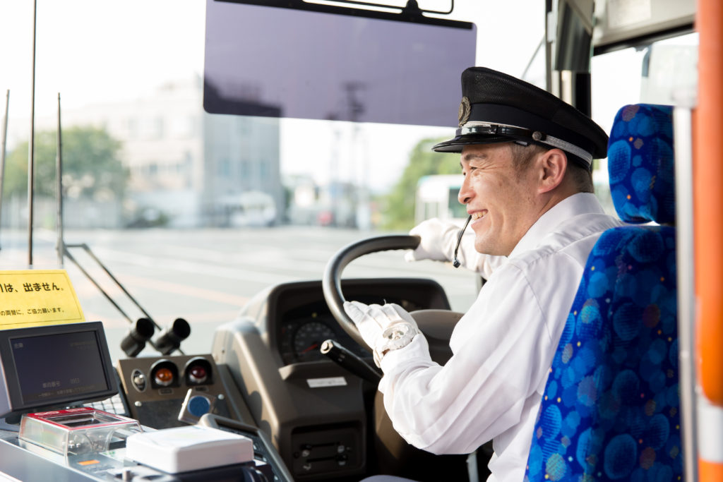 【正社員】バス運転手　大型自動車第二種免許あり